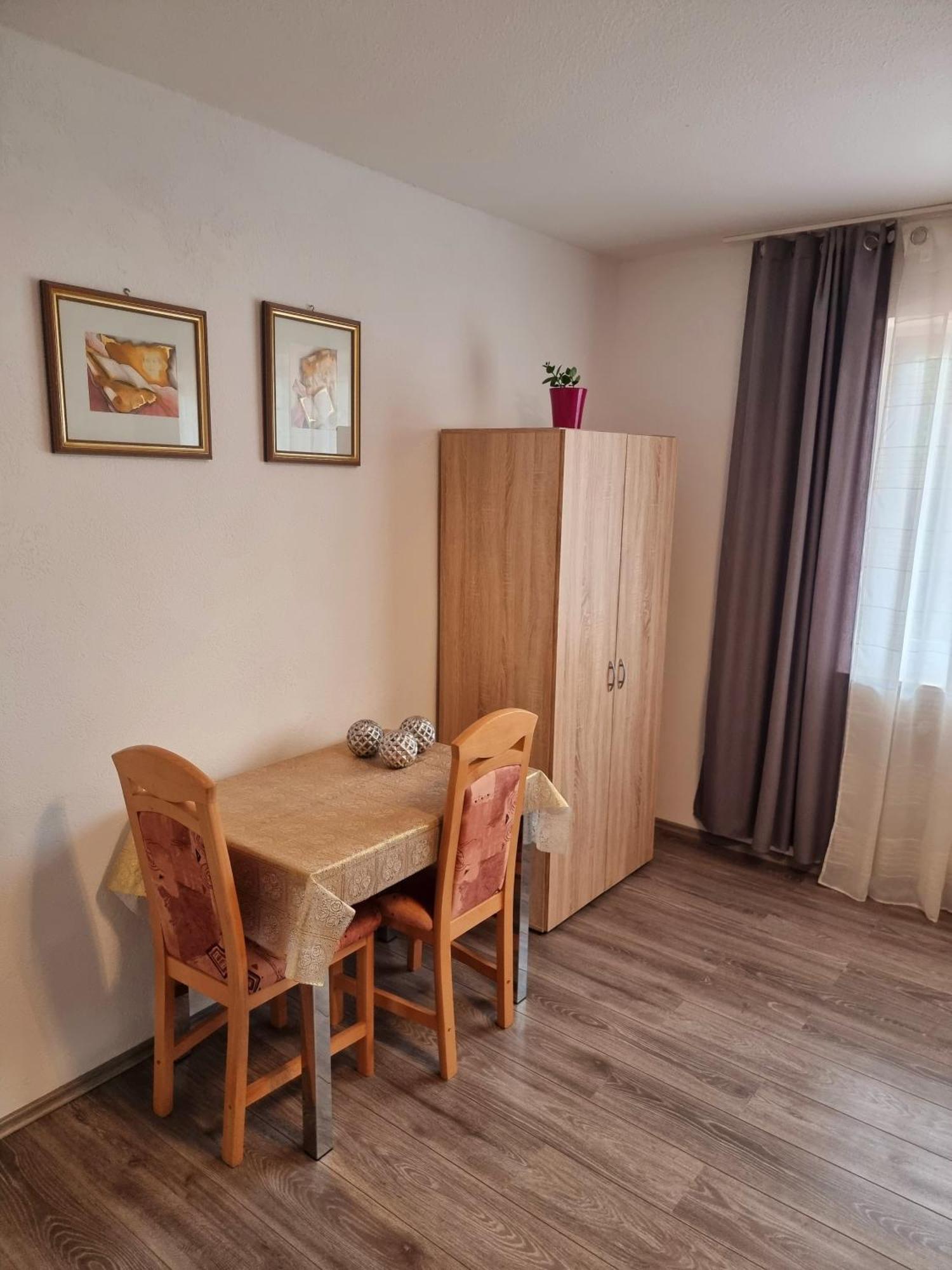 Workershome - Business Apartments - Monteurwohnungen Wertheim Bilik gambar